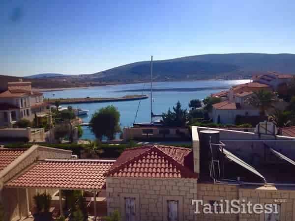 Lapis Port Surf Hotel